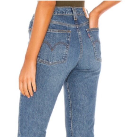 Levi's Wedgie Icon Fit Jeans - Picture 3 of 9